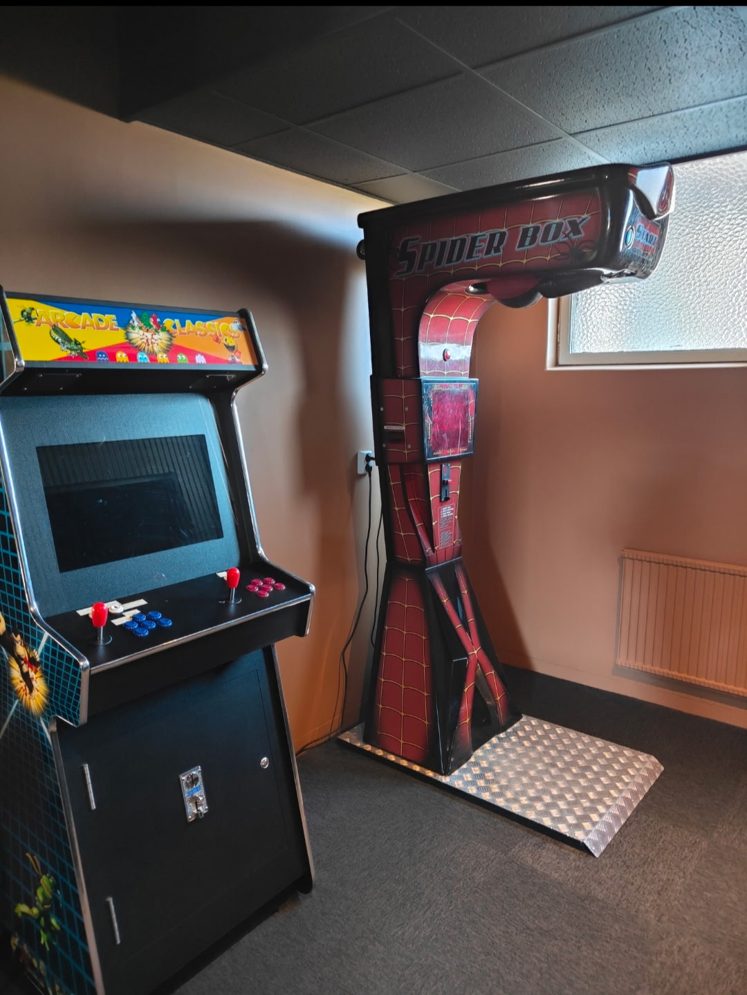 Boxningsmaskin – Corner Pocket Club i Ludvika
